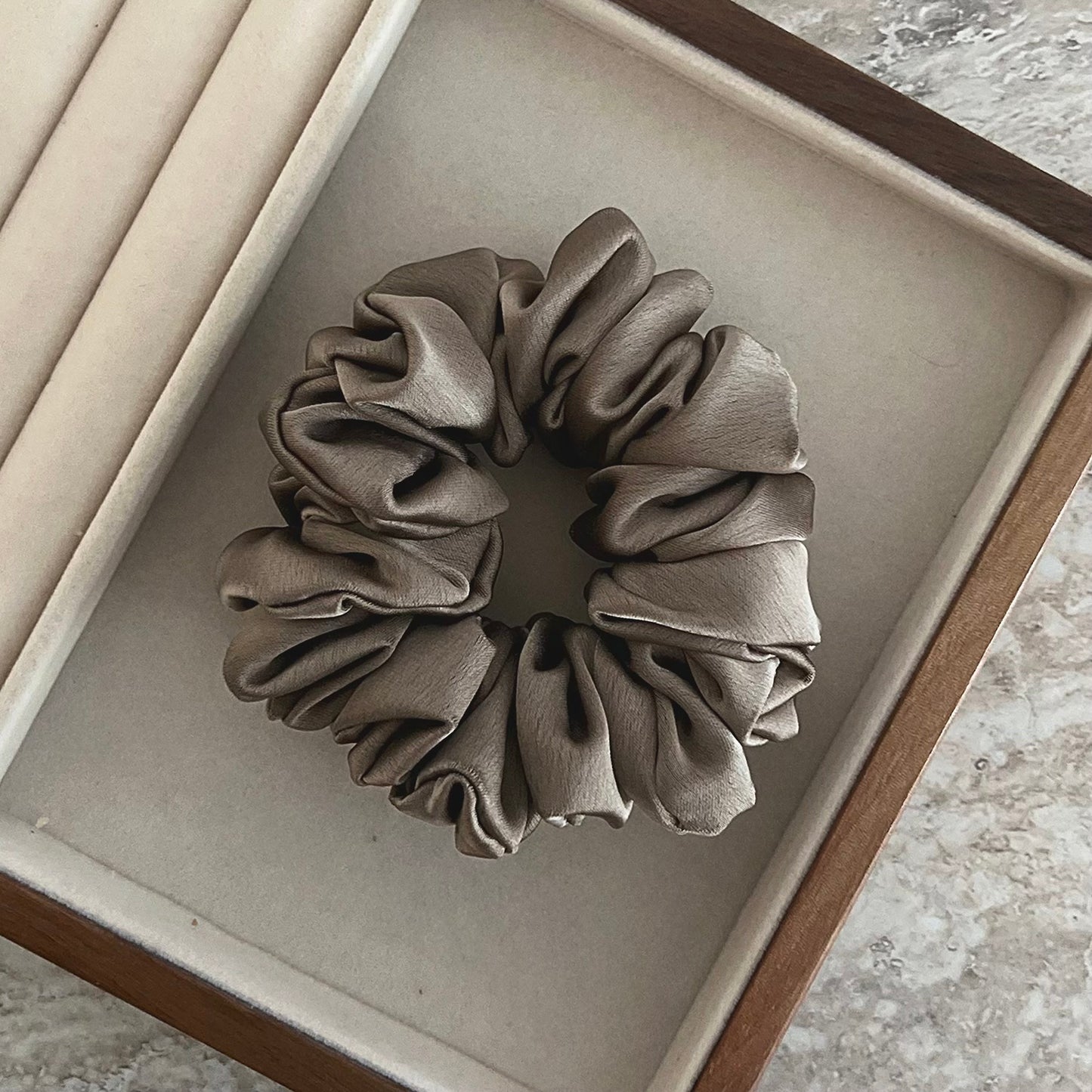 Chouchou Satin