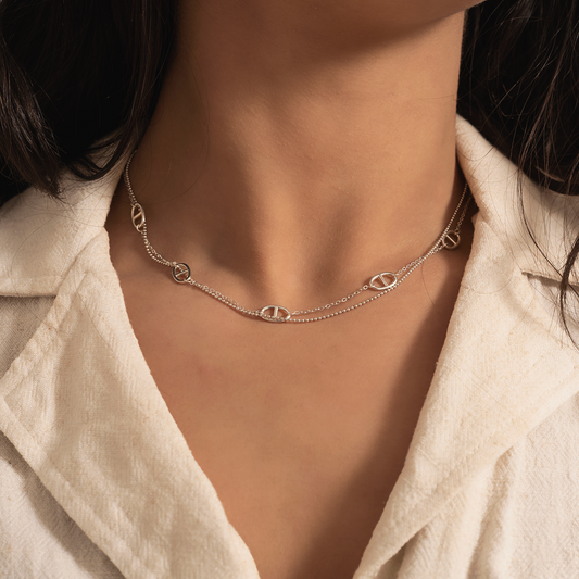 Collier Molly
